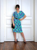 Robe Nina Ricci vintage années 1980, ligne Sportswear. Imprimé géométrique multicolore, tissu plissé infroissable, made in Italy. Pièce de créateur rare. Pau wu pauwu