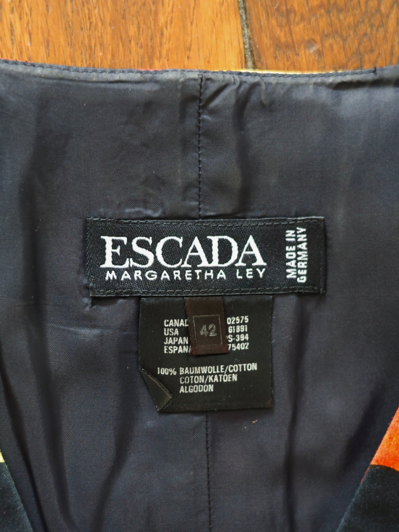 Gilet vintage Escada Margaretha Ley à imprimé pommes Ley 80s 90s