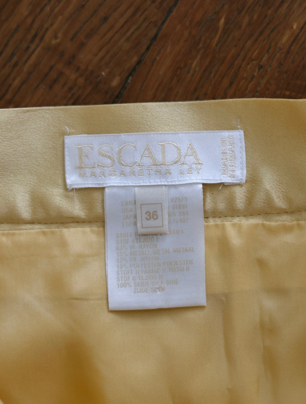 Jupe Escada vintage Margaretha Ley à sequins dorés, dentelle et soie