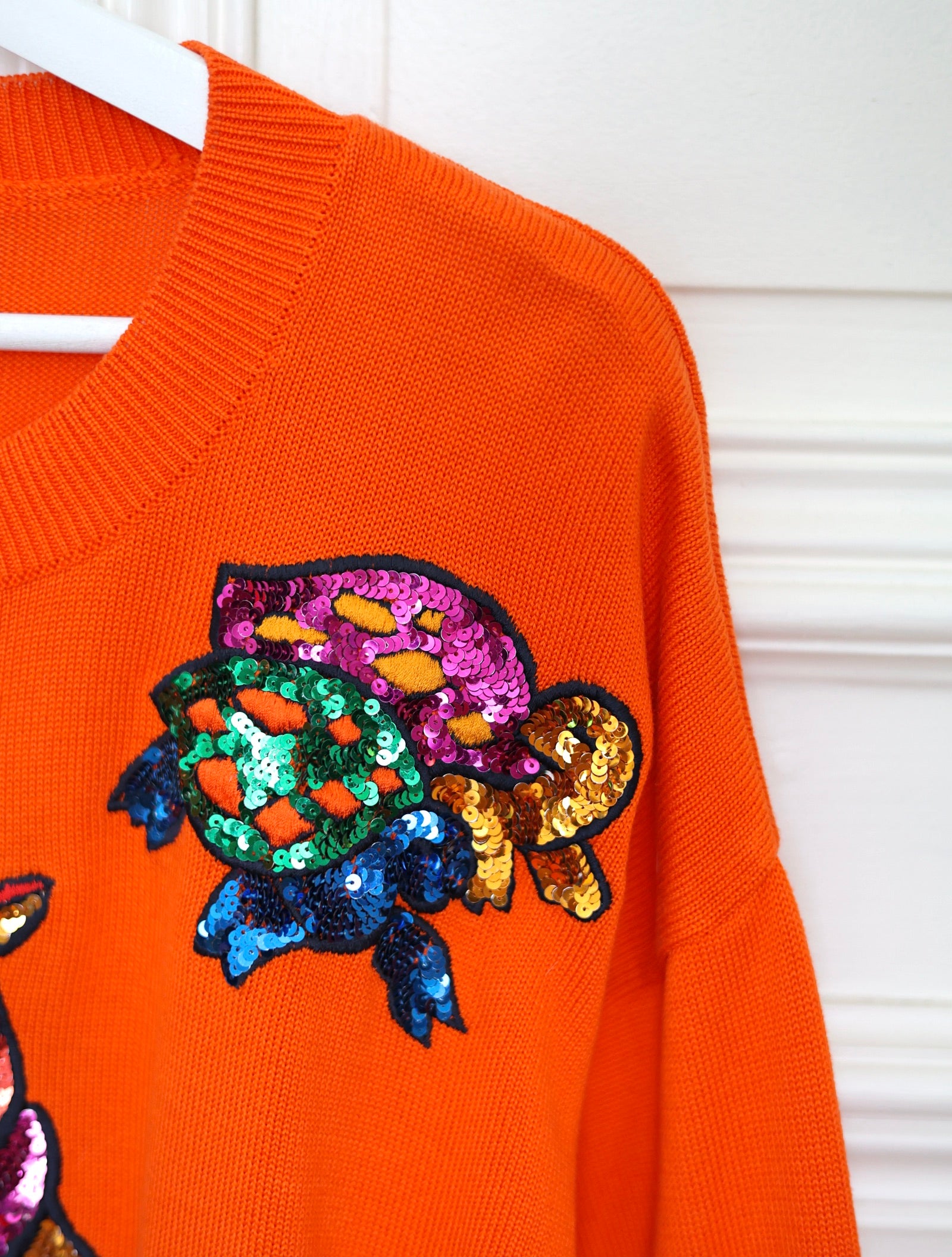 Pull Escada by Margaretha Ley panthère et tortues à sequins