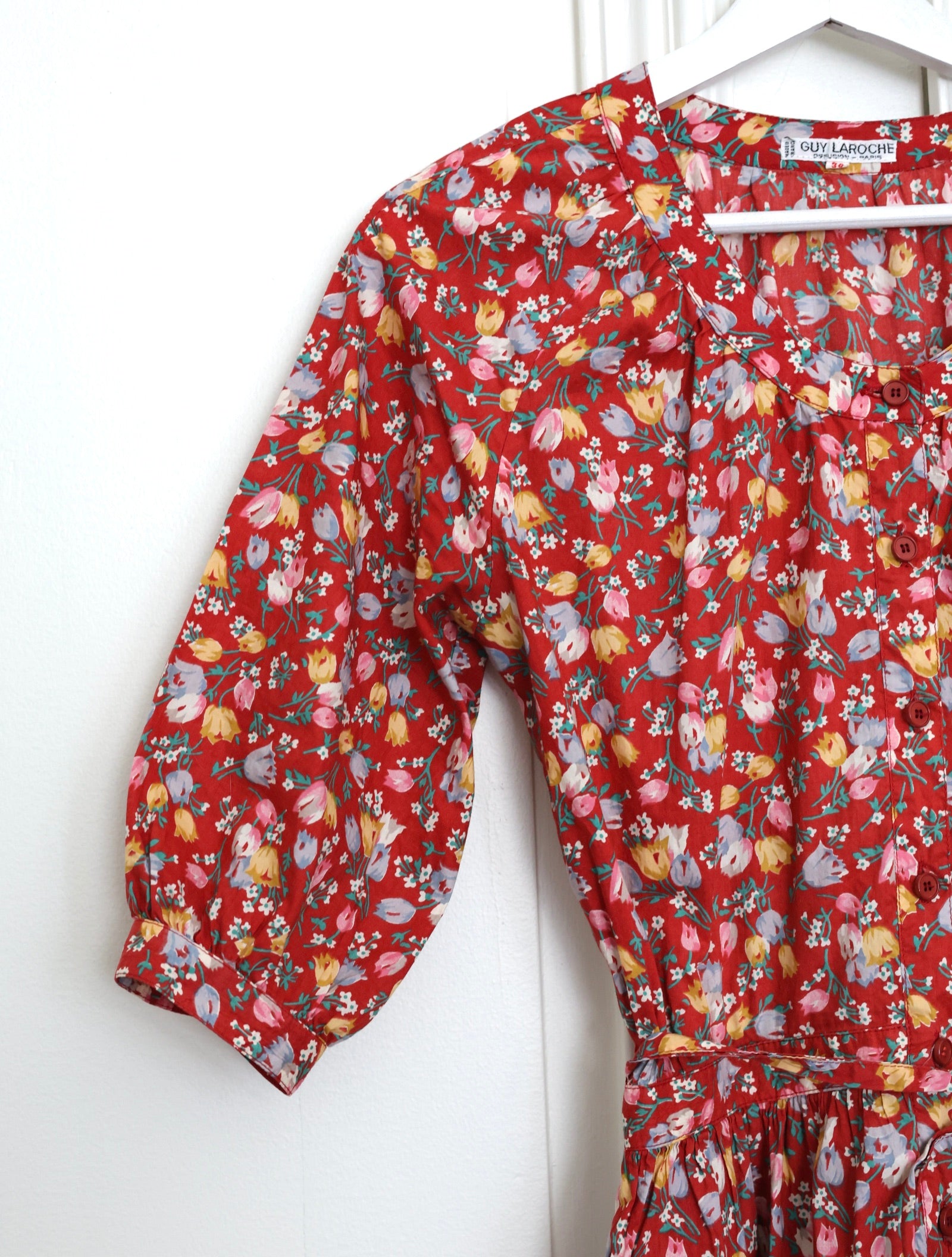 Robe Guy Laroche en coton fleuri rouge brique 70s