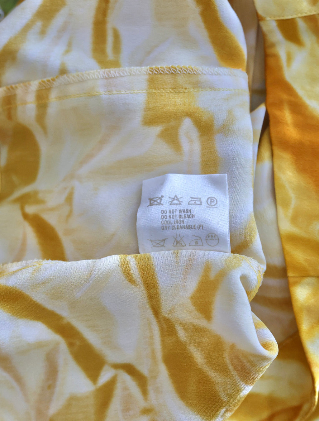 Chemise reflets jaunes Escada 90s