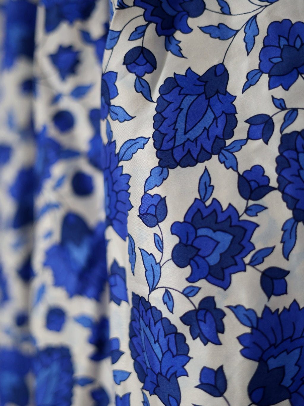 1980s Lanvin silk floral midi skirt jupe fleurs soie French parisian vintage blog mode PauWu Pau Wu