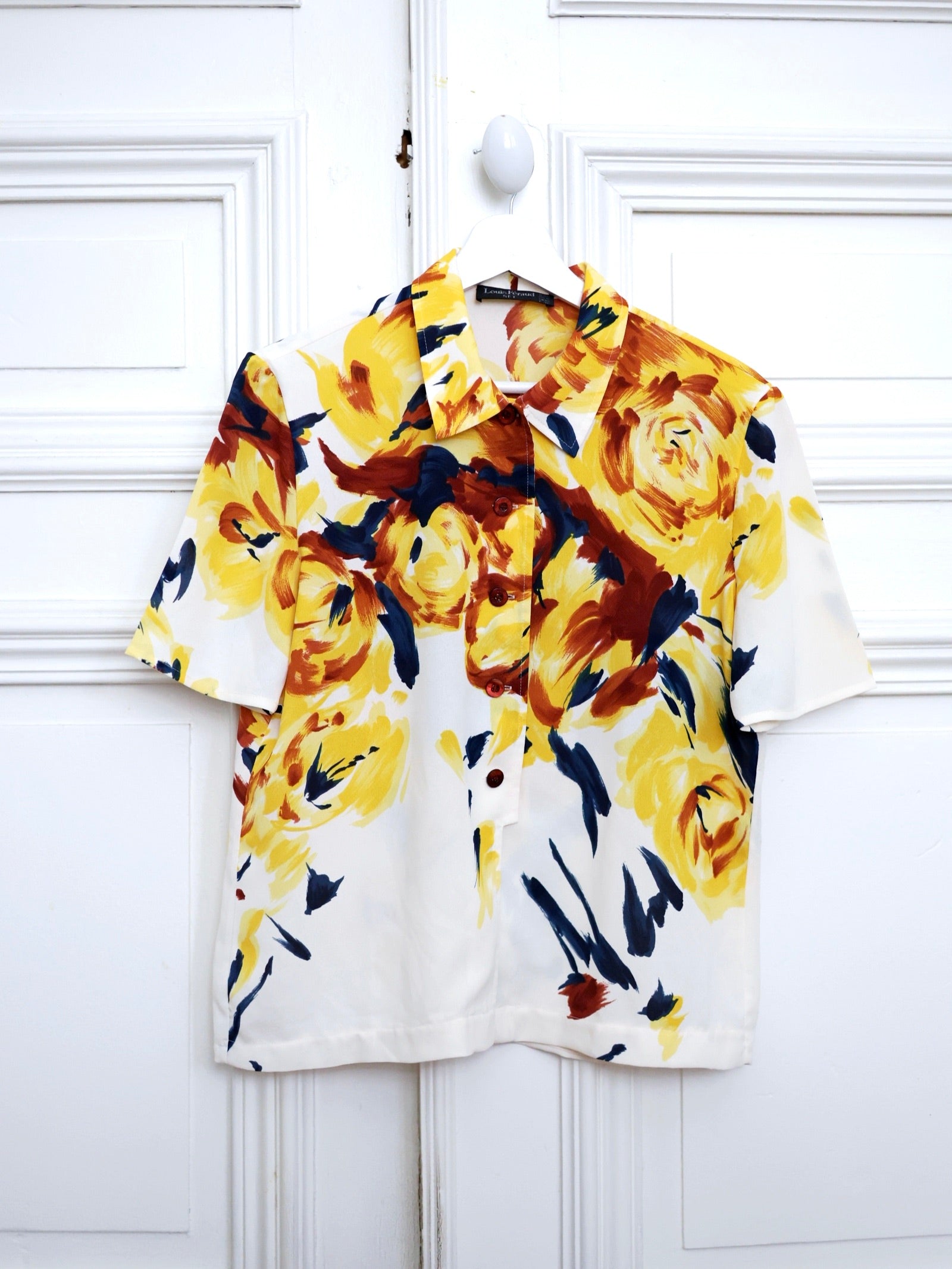 chemisier vintage Louis Féraud, blouse Louis Féraud vintage, mode vintage années 1980, chemisier floral vintage, imprimé artistique, style arty chic, pièce vintage de créateur, Pau wu pauwu 