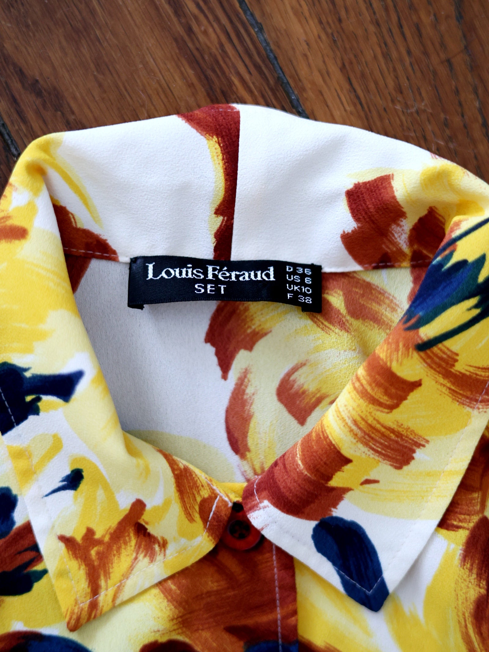 chemisier vintage Louis Féraud, blouse Louis Féraud vintage, mode vintage années 1980, chemisier floral vintage, imprimé artistique, style arty chic, pièce vintage de créateur, Pau wu pauwu 